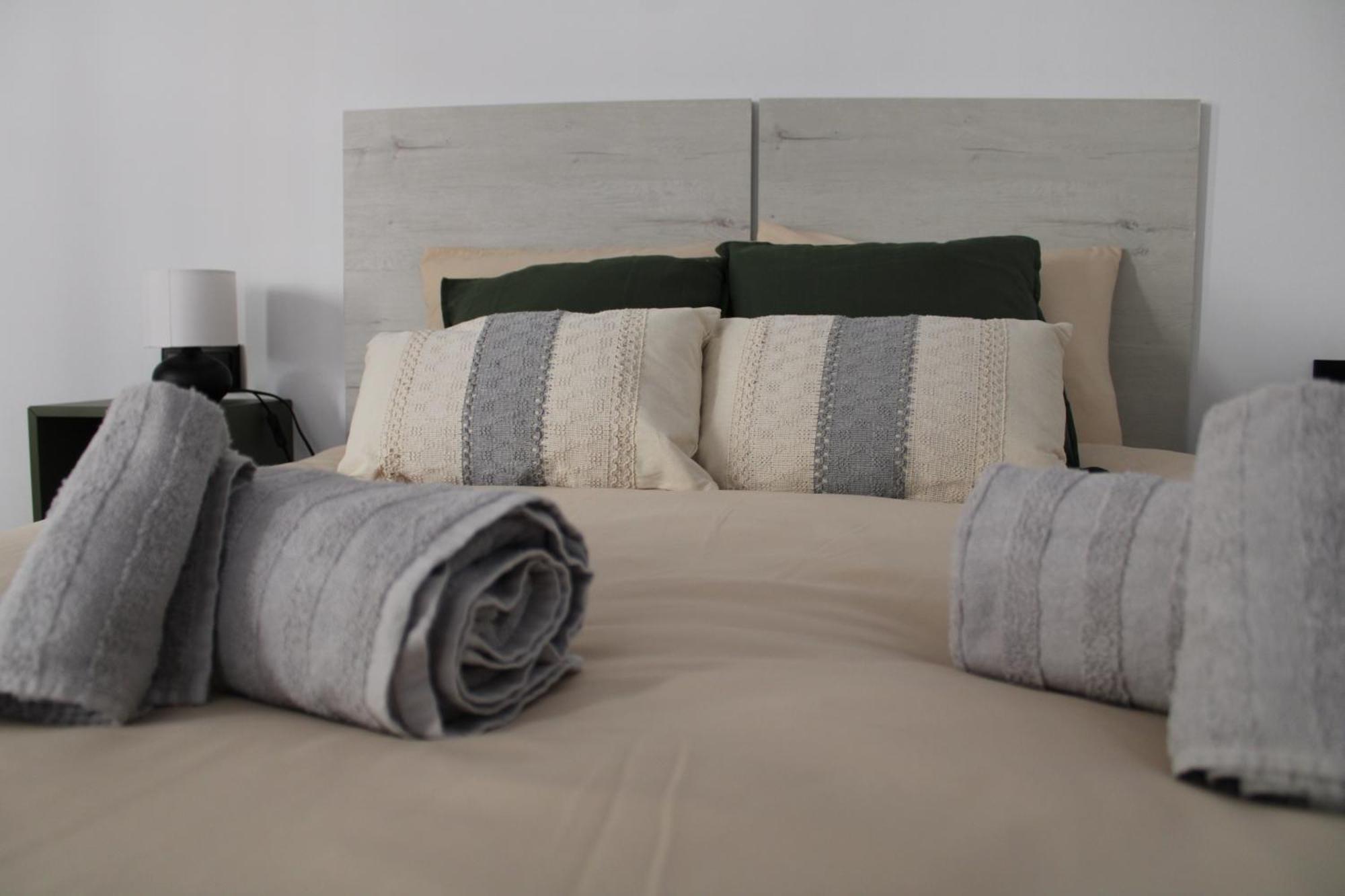 Las Arenas Suites 2 Playa Valencia Luaran gambar